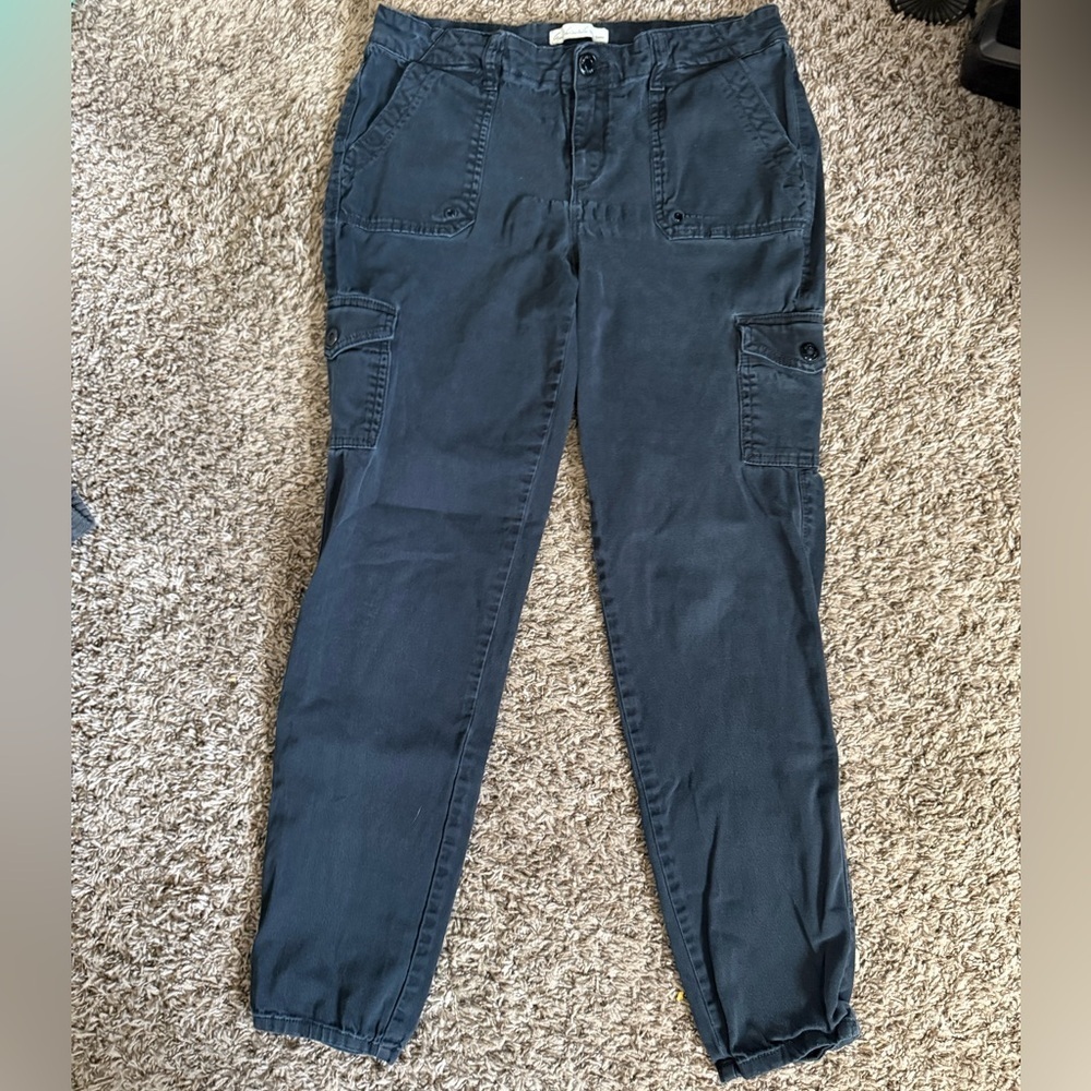 Black Gloria Vanderbilt Size 10 Khaki Pants